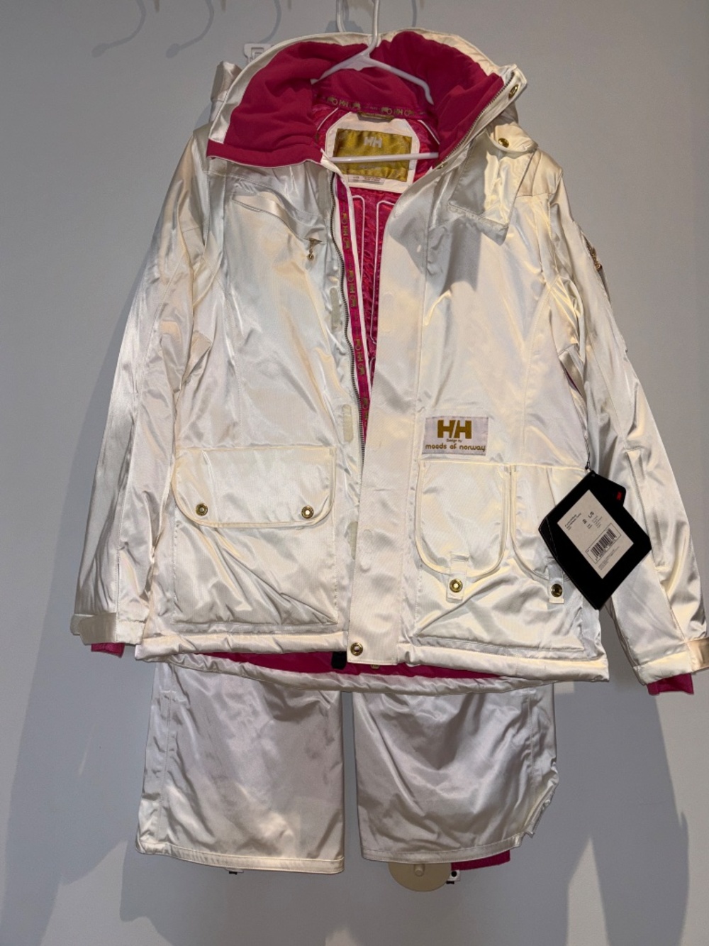 Helly Hansen White Ski Jacket with Pink Lining